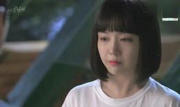 美女孔心在线观看,网络红颜，魅力四溢，在线直播引无数粉丝倾倒