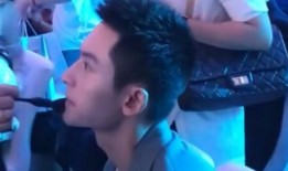 娱乐吃瓜女星牺牲,揭秘吃瓜女星背后的辛酸历程