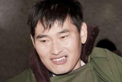 正义大衣哥最新爆料,揭秘娱乐圈不为人知的真相